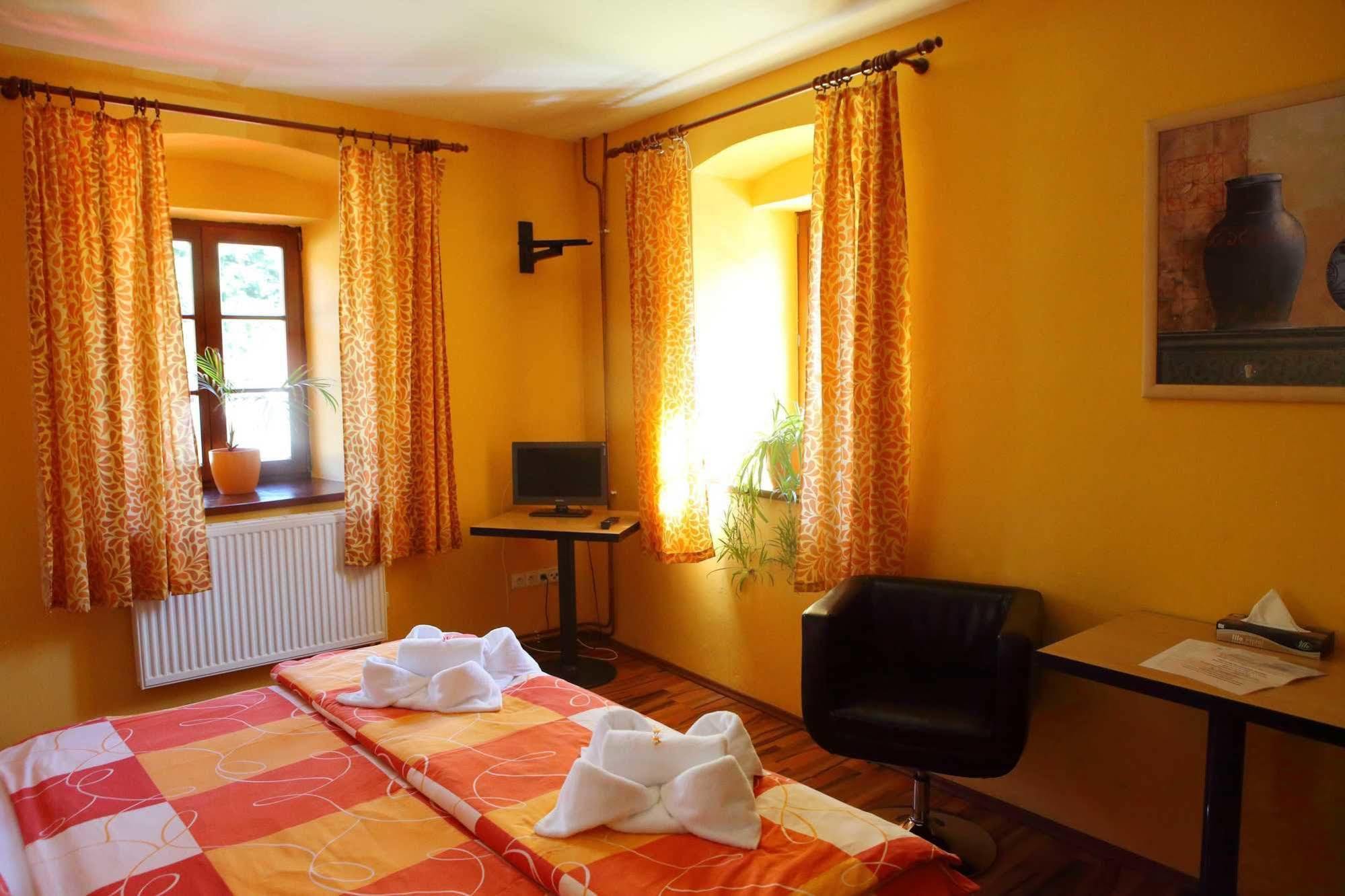Hotel U Martina - Kocabka Rožmberk nad Vltavou エクステリア 写真