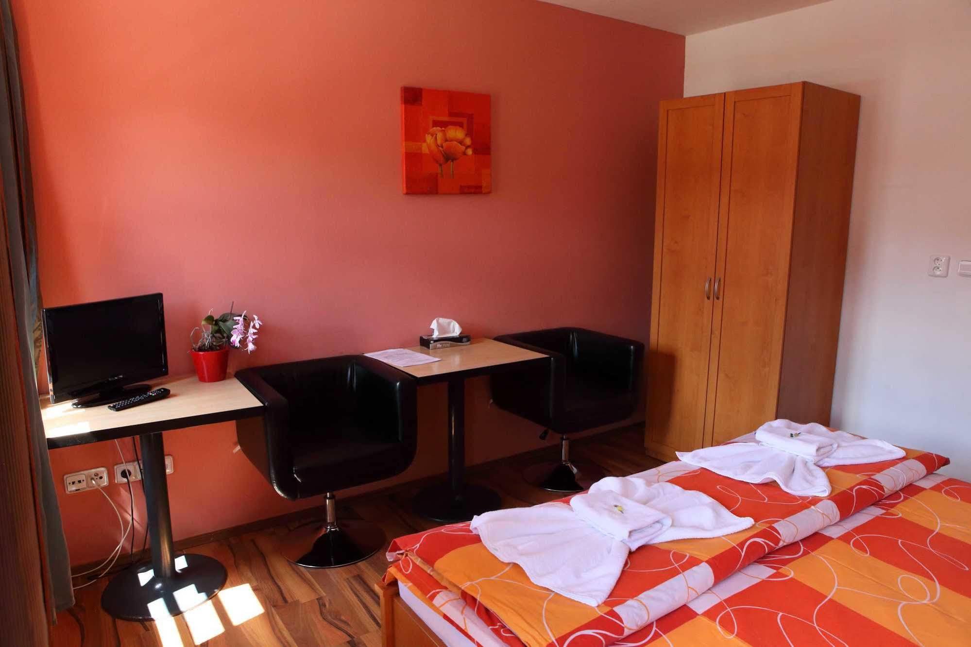 Hotel U Martina - Kocabka Rožmberk nad Vltavou エクステリア 写真